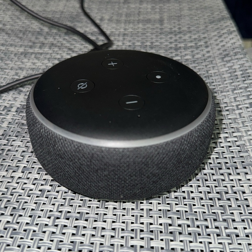 Amazon Echo Dot 3rd Gen with Alexa - hardly used